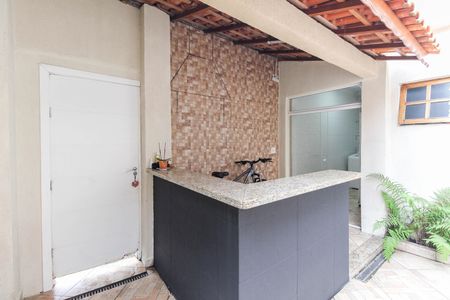 Casa para alugar com 90m², 3 quartos e 2 vagasQuintal