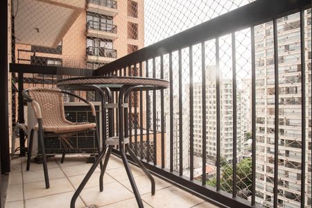 Varanda  de apartamento à venda com 1 quarto, 49m² em Vila Clementino, São Paulo