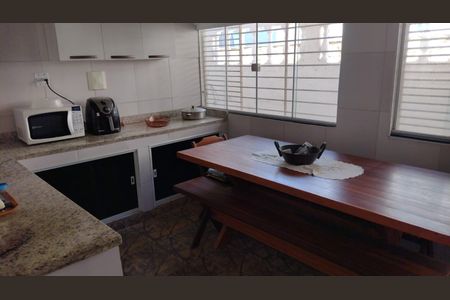 Cozinha de casa para alugar com 3 quartos, 300m² em Eldorado, Maricá