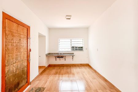 Casa para alugar com 330m², 4 quartos e 8 vagasCozinha