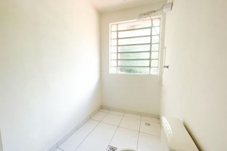 Casa para alugar com 330m², 4 quartos e 8 vagasBanheiro 1