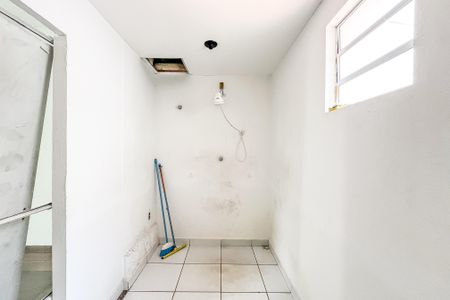 Casa para alugar com 330m², 4 quartos e 8 vagasBanheiro