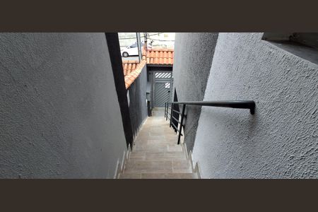 Casa para alugar com 70m², 3 quartos e 1 vagaEscada