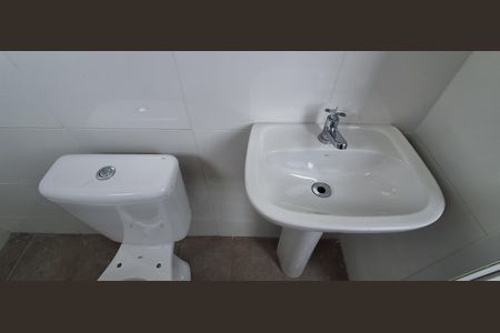 Casa para alugar com 70m², 3 quartos e 1 vagaBanheiro Social 