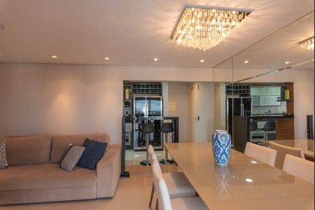 Apartamento à venda com 75m², 2 quartos e 2 vagasSala