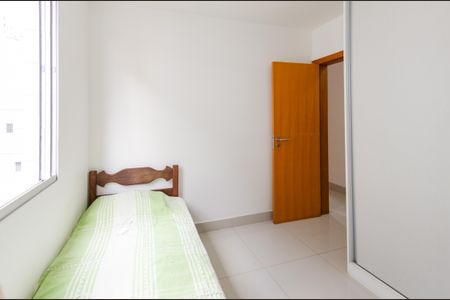 Apartamento à venda com 92m², 4 quartos e 2 vagasQuarto 2