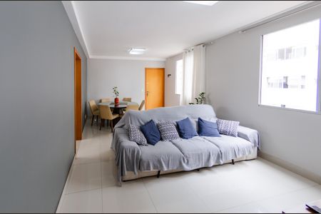 Sala de apartamento à venda com 4 quartos, 92m² em Grajaú, Belo Horizonte