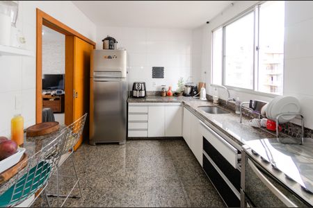 Apartamento à venda com 92m², 4 quartos e 2 vagasCozinha