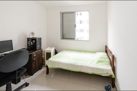 Apartamento à venda com 92m², 4 quartos e 2 vagasQuarto 2