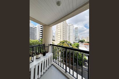 Apartamento à venda com 30m², 1 quarto e 1 vaga Apartamento à venda com 30m², 1 quarto e 1 vagaVaranda