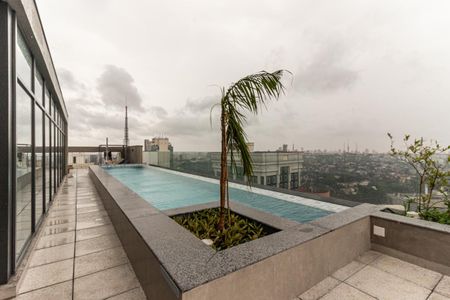 Studio para alugar com 28m², 1 quarto e sem vaga Studio para alugar com 28m², 1 quarto e sem vagaPiscina