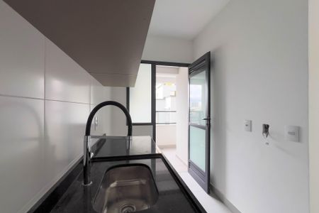 Apartamento para alugar com 68m², 2 quartos e 1 vagaCozinha e área de serviço 