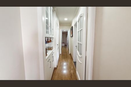 Apartamento à venda com 140m², 4 quartos e 5 vagasCorredor
