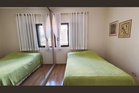 Apartamento à venda com 140m², 4 quartos e 5 vagasQuarto 2