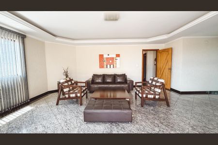 Apartamento à venda com 140m², 4 quartos e 5 vagasHall social