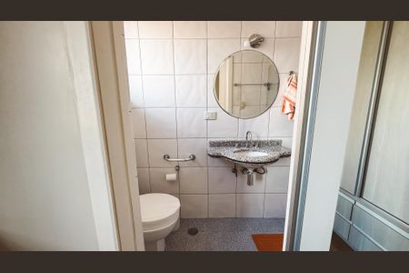 Apartamento à venda com 140m², 4 quartos e 5 vagasBanheiro da Suíte 1