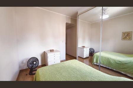 Apartamento à venda com 140m², 4 quartos e 5 vagasQuarto 2