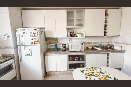 Apartamento à venda com 140m², 4 quartos e 5 vagasCozinha