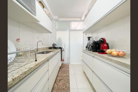 Apartamento à venda com 74m², 2 quartos e 1 vagaCozinha
