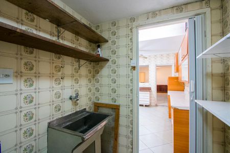 Casa à venda com 150m², 2 quartos e 1 vagaÁrea de serviço