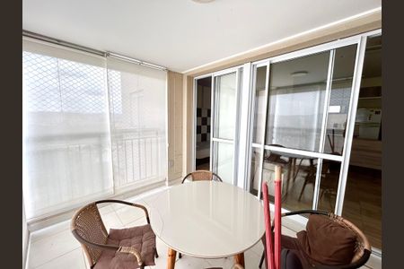 Apartamento para alugar com 57m², 2 quartos e 1 vagaVaranda da Sala