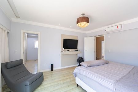 Casa à venda com 928m², 5 quartos e 4 vagas