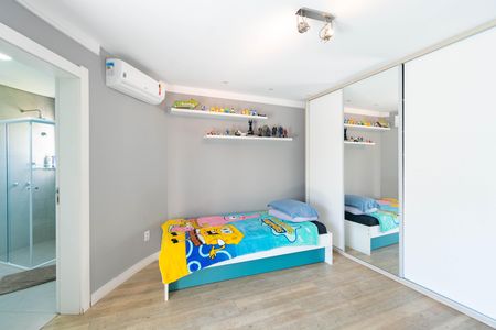 Casa à venda com 928m², 5 quartos e 4 vagas