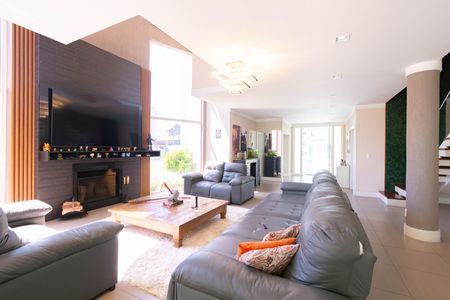 Casa à venda com 928m², 5 quartos e 4 vagas