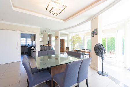 Casa à venda com 928m², 5 quartos e 4 vagas