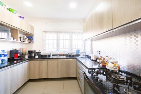 Casa à venda com 928m², 5 quartos e 4 vagas
