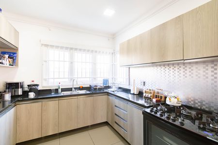 Casa à venda com 928m², 5 quartos e 4 vagas