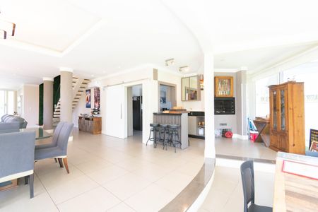 Casa à venda com 928m², 5 quartos e 4 vagas