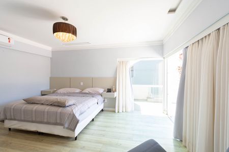 Casa à venda com 928m², 5 quartos e 4 vagas