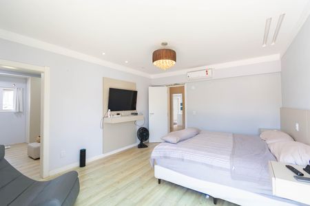 Casa à venda com 928m², 5 quartos e 4 vagas