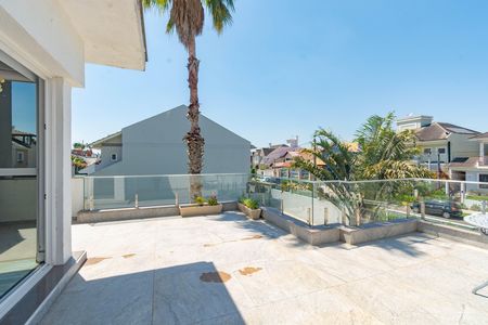 Casa à venda com 928m², 5 quartos e 4 vagas