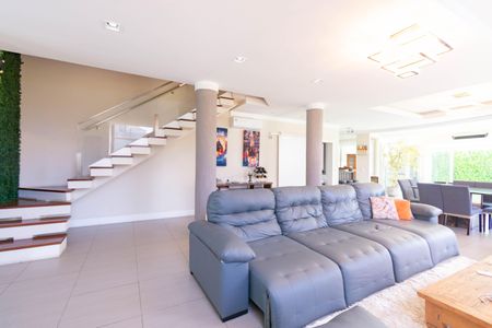 Casa à venda com 928m², 5 quartos e 4 vagas