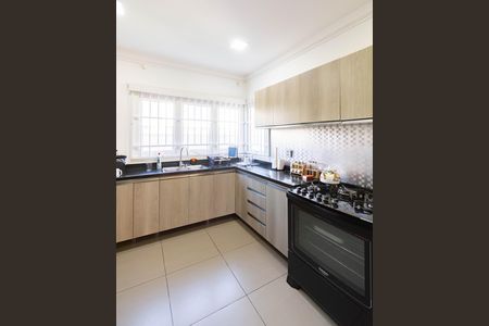 Casa à venda com 928m², 5 quartos e 4 vagas