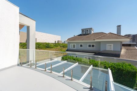 Casa à venda com 928m², 5 quartos e 4 vagas