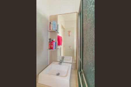 Casa à venda com 112m², 2 quartos e 1 vaga Casa à venda com 112m², 2 quartos e 1 vagaBanheiro Social