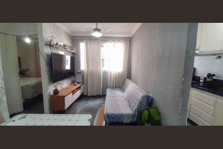Sala de apartamento à venda com 2 quartos, 43m² em Jardim do Lago, Osasco