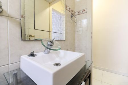 Casa para alugar com 300m², 4 quartos e 4 vagasLavabo 