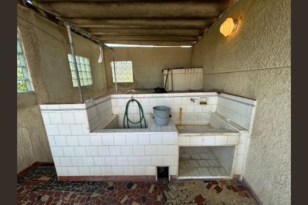 Casa à venda com 121m², 2 quartos e 1 vagaÁrea de Serviço