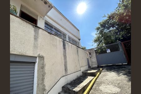 Casa à venda com 121m², 2 quartos e 1 vagaFachada + plaquinha