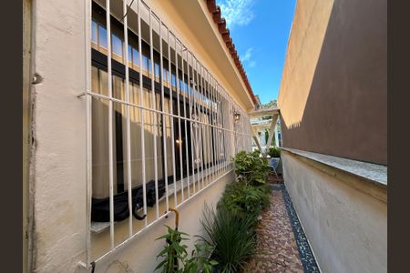 Casa à venda com 121m², 2 quartos e 1 vagaÁrea externa
