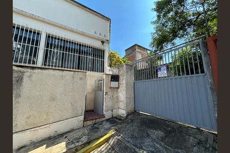 Casa à venda com 121m², 2 quartos e 1 vagaFachada + plaquinha