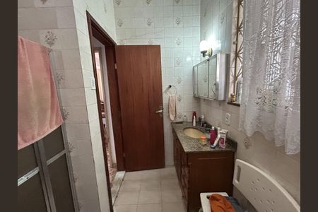 Casa à venda com 121m², 2 quartos e 1 vagaBanheiro
