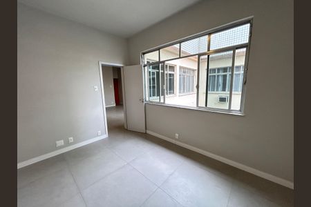 Apartamento à venda com 60m², 1 quarto e sem vagaQuarto