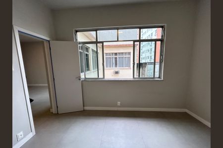 Apartamento à venda com 60m², 1 quarto e sem vagaQuarto