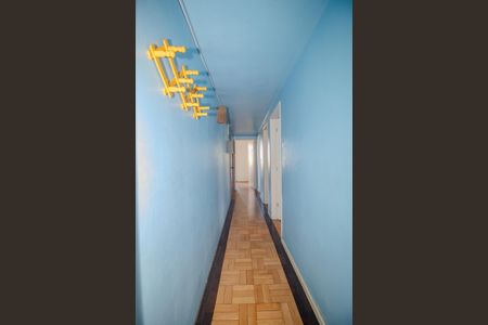 Apartamento para alugar com 113m², 4 quartos e sem vaga Apartamento para alugar com 113m², 4 quartos e sem vagaCorredor