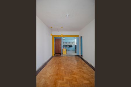Apartamento para alugar com 113m², 4 quartos e sem vaga Apartamento para alugar com 113m², 4 quartos e sem vagaSala